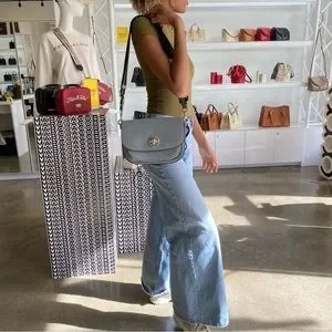 限定★MARC JACOBS★4F3HMS013H02 Crossbody MARC JACOBS 4F3HMS013H02 Leather Turnlock Crossbody 475